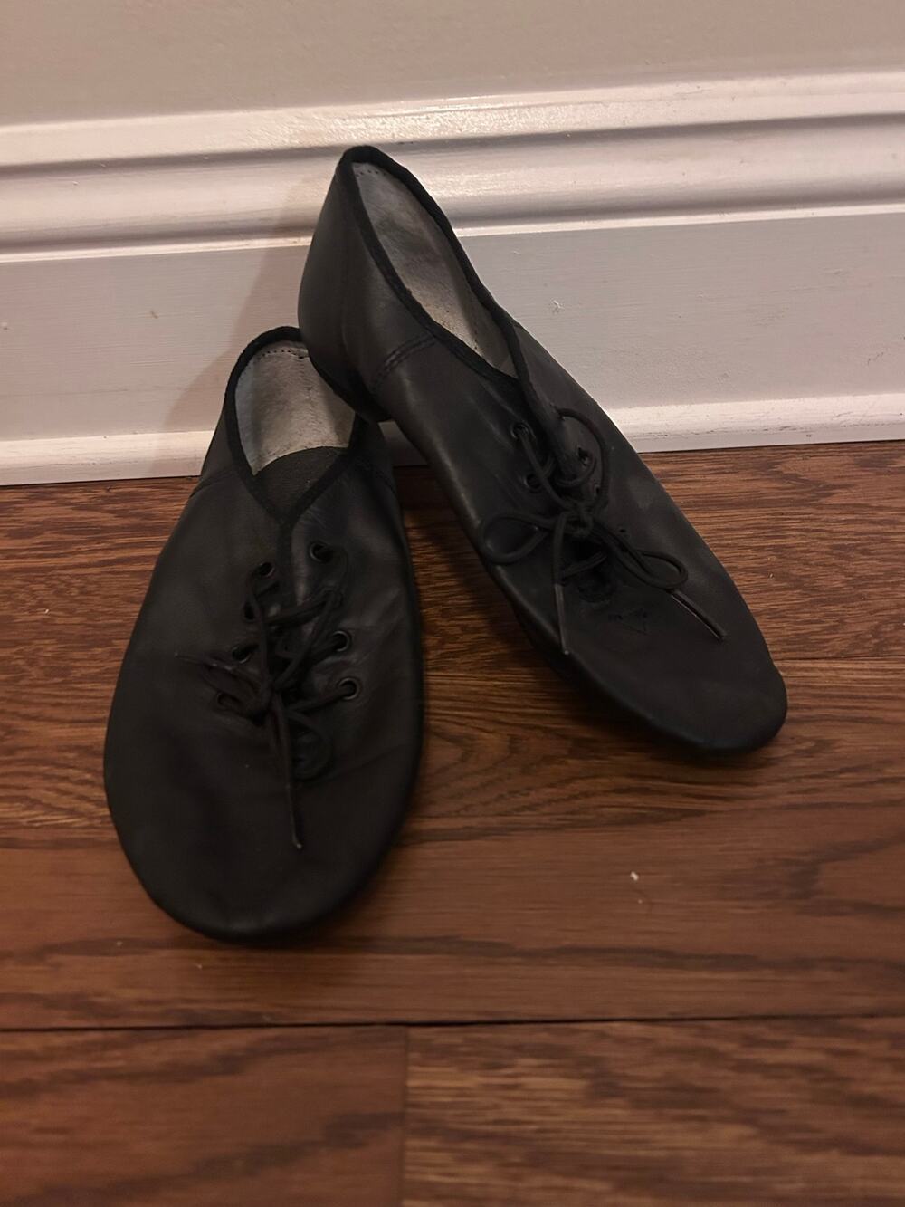 Capezio E-Series Black Leather Lace-Up Jazz Dance Shoes Women’s Size 6.5